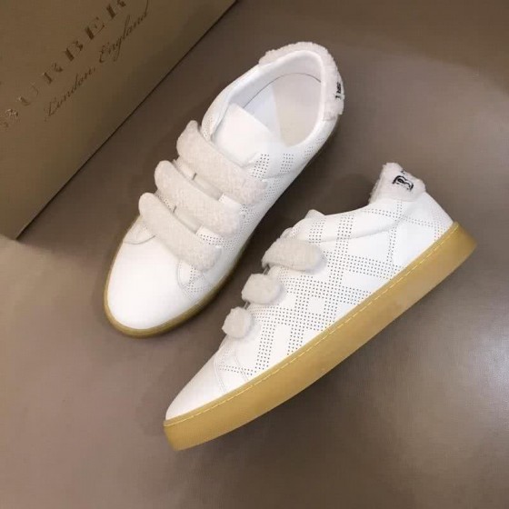 Burberry Fashion Comfortable Shoes Cowhide White And Yellow Men
