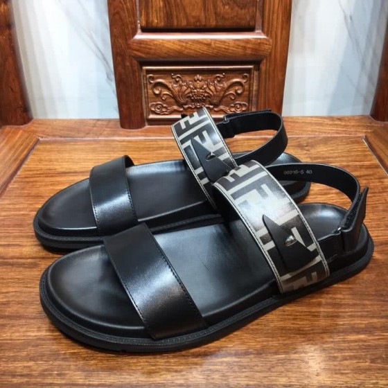 Fendi Sandals Black Calf Leather Upper Men
