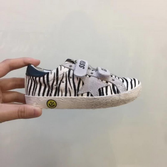Golden Goose∕GGDB Kids Superstar Sneaker Antique style zebra-stripe Black and White