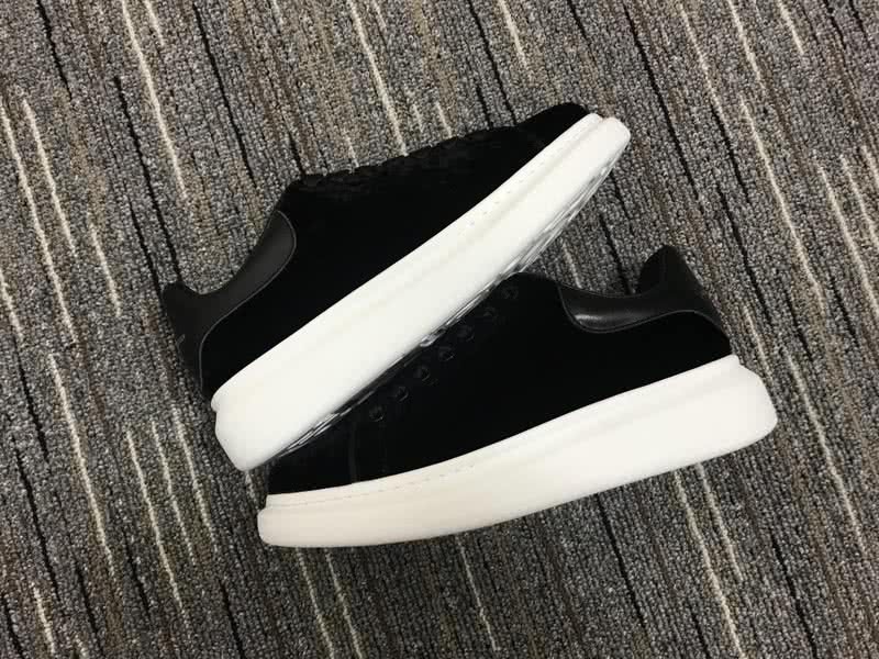 Alexander McQueen Black and Black shoelace 6