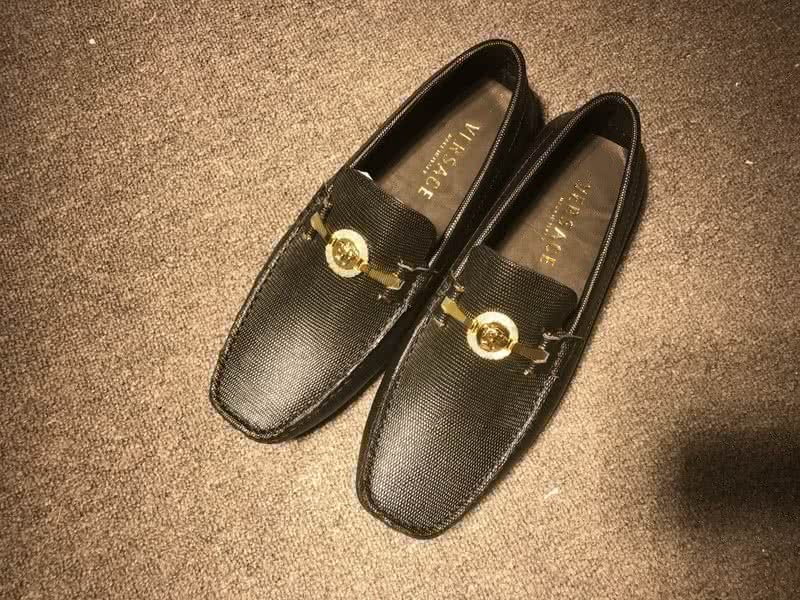 Versace Men Black And Golden Leisure Shoes 1