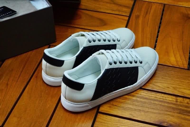 Bottega Veneta Fashion Cowhide Casual Shoes Sneakers White And Black Men 3