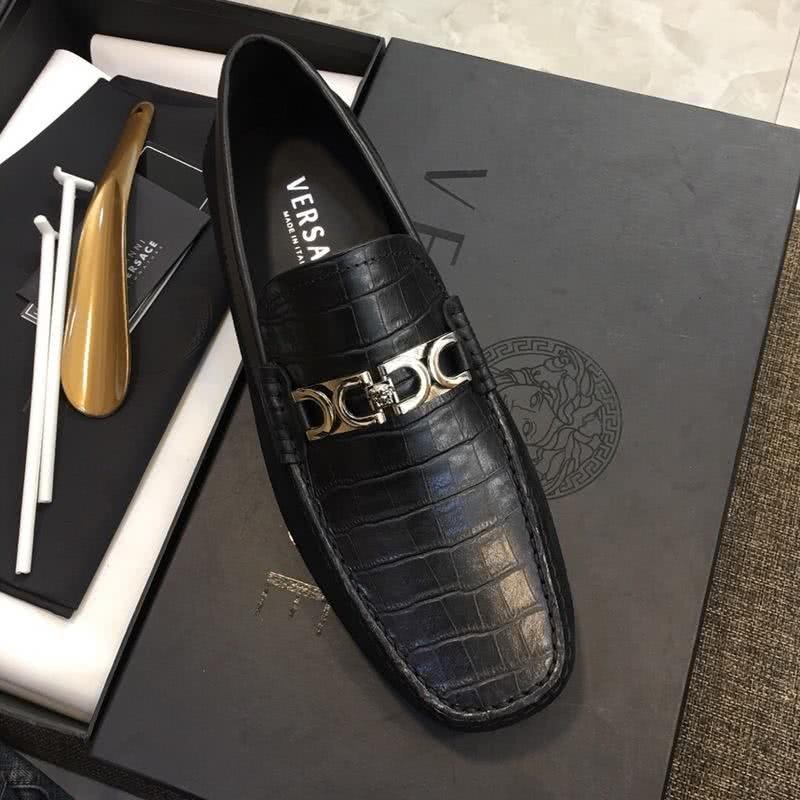 Versace Non-slip Design Cowhide Loafers Black Men 1
