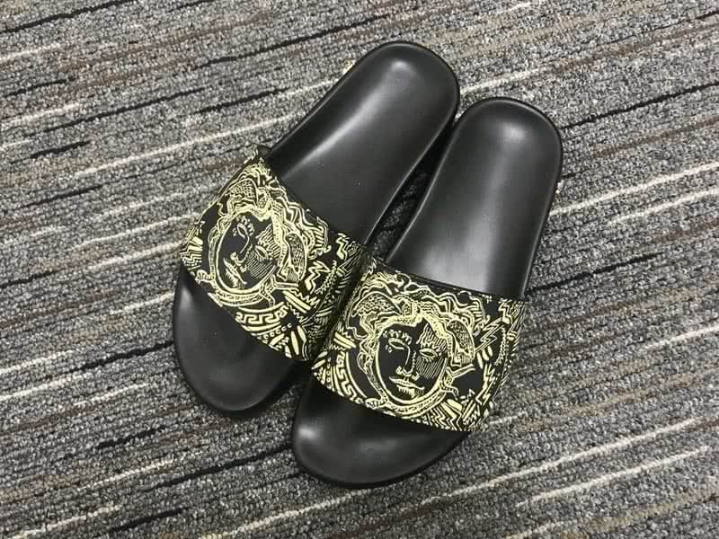 Versace Black With Yellow Printing Leisure Shoes Men 1