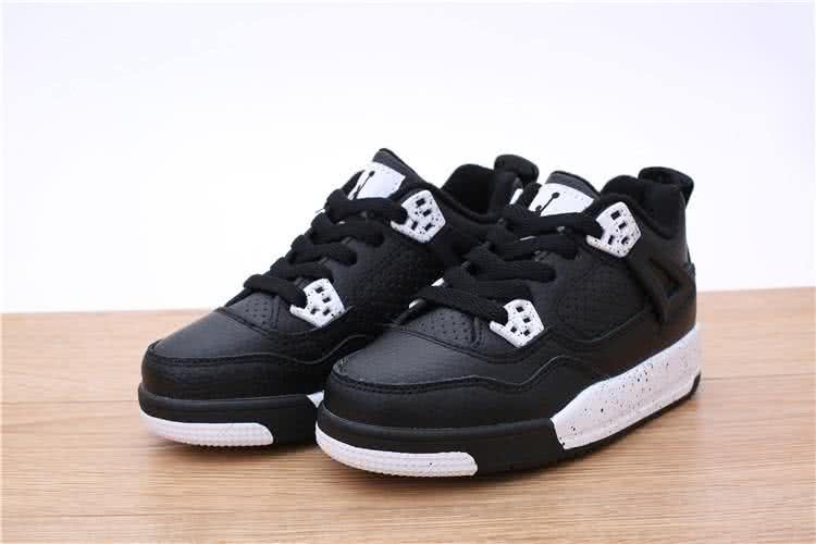Air Jordan 4 Shoes Black And White Children 3