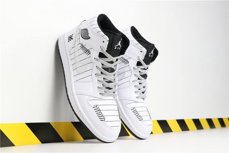 Air Jordan 1 Shoes Black And White Men 3