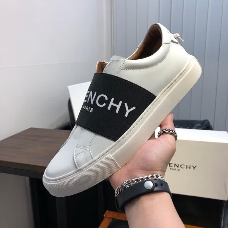 Givenchy Sneakers White And Black Men 4