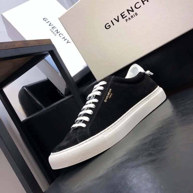 Givenchy Sneakers Black Upper White Shoelaces And Sole Men 3