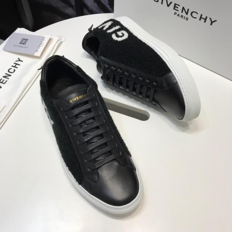 Givenchy Sneakers White Letters Black Upper White Sole Men 1