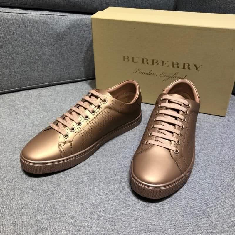 Burberry Fashion Comfortable Sneakers Cowhide Gold Men 2