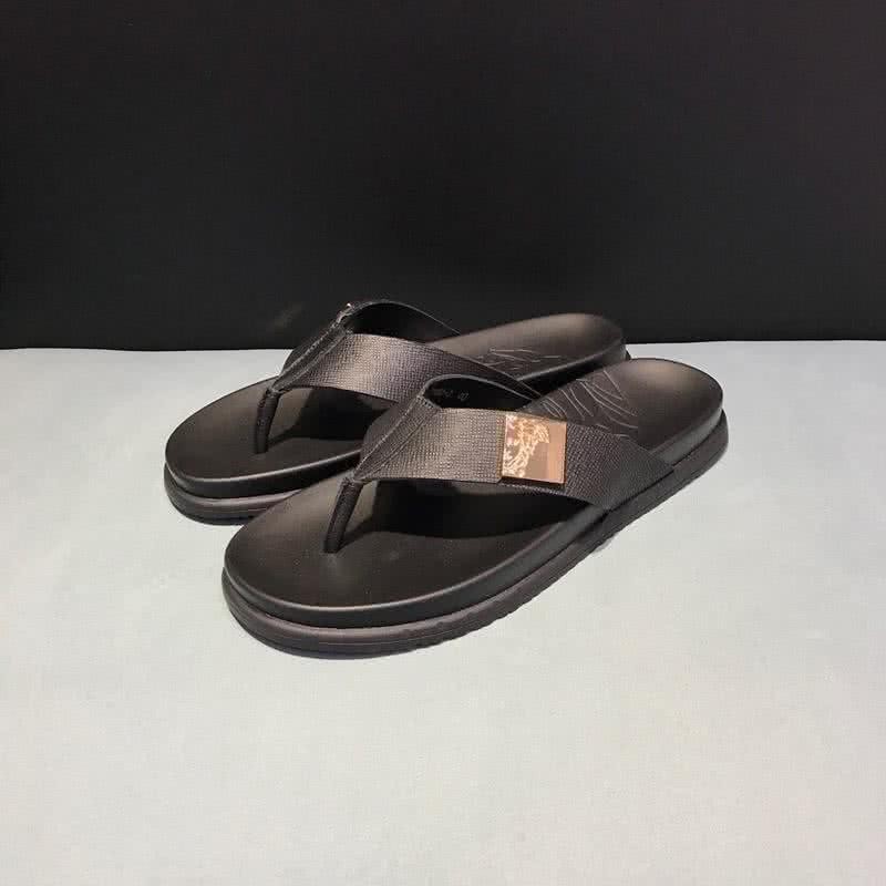 Versace New Fashion Flip Flops Cowhide Slippers Black Men 3