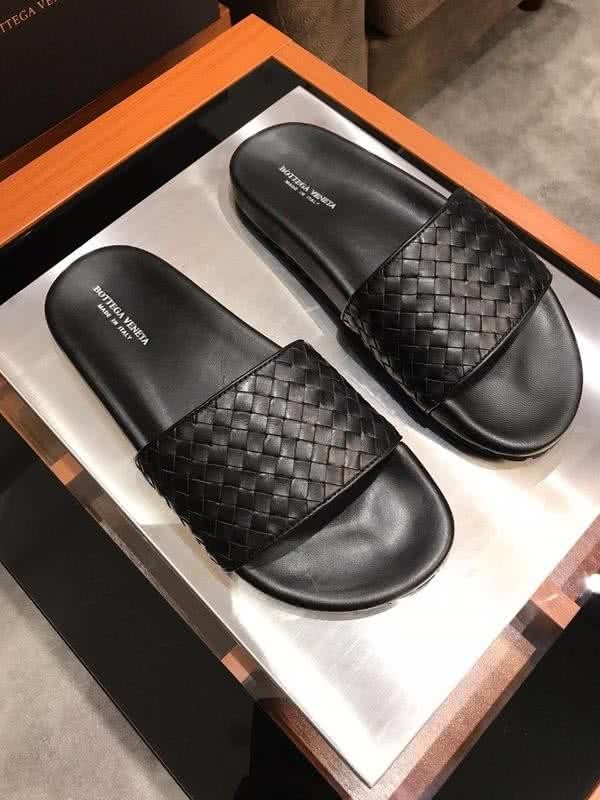 Bottega Veneta New  Fashion Slippers Cowhide Black Men 1