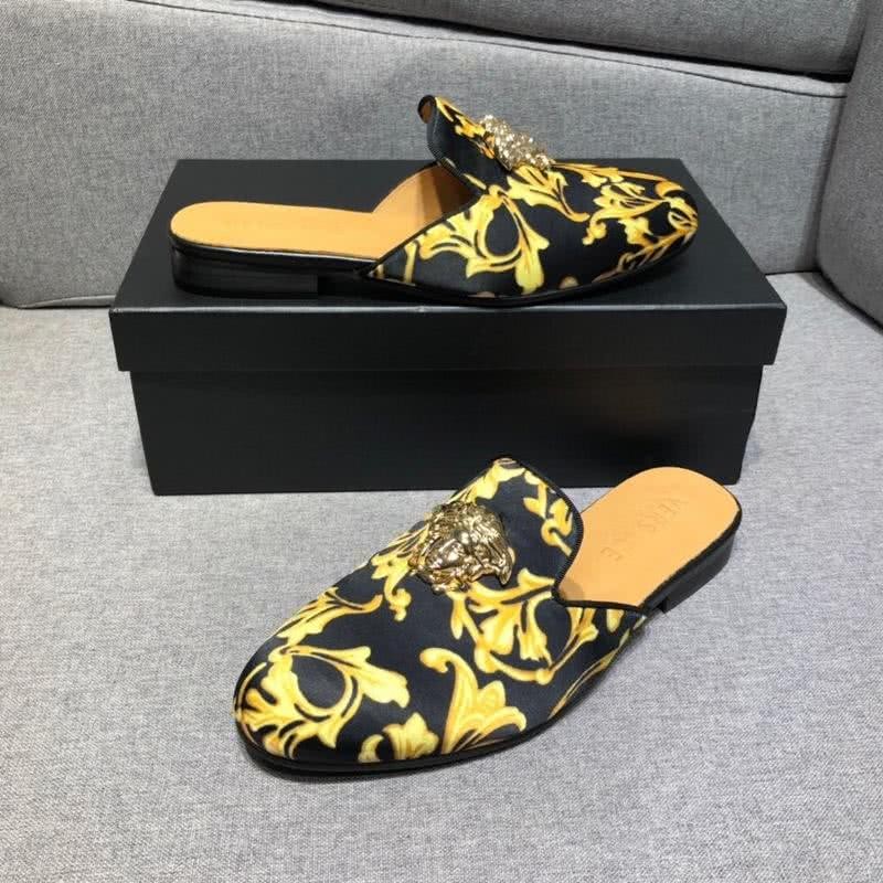 Versace Latest Cowhide  Pattern Slippers Black And Yellow Men 6