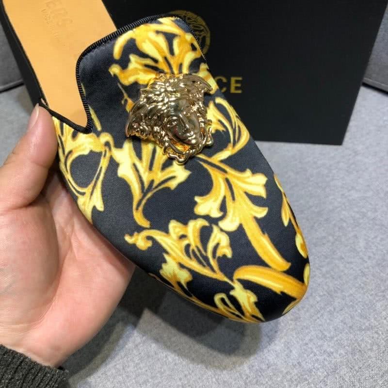 Versace Latest Cowhide  Pattern Slippers Black And Yellow Men 9