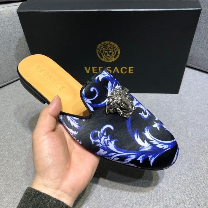 Versace Latest Cowhide  Pattern Slippers Black And Blue Men 4