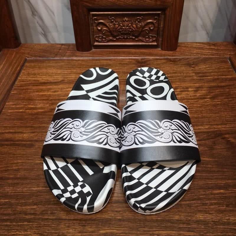 Versace Top Quality Cowhide Slippers Black And White Men 3