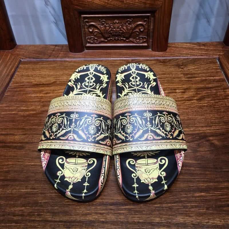 Versace Fashion Slippers Cowhide Pattern Yellow And Black Men  2