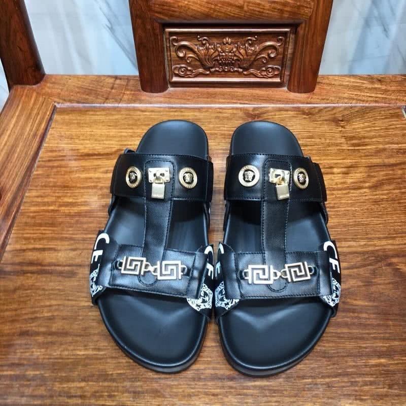 Versace Top Quality Slippers Gold And  Black Men 2