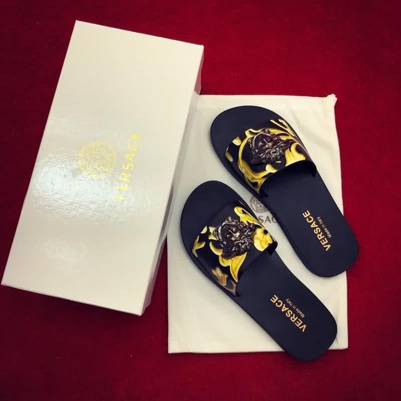 Versace New Fashion Slippers Cowhide Black And Yellow Men 2