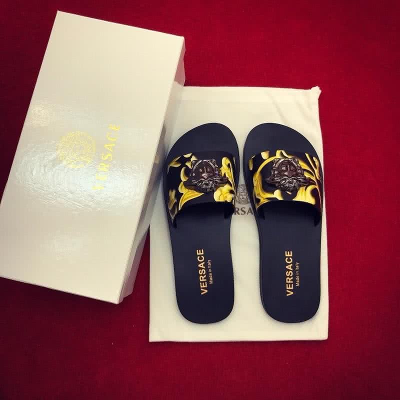 Versace New Fashion Slippers Cowhide Black And Yellow Men 4