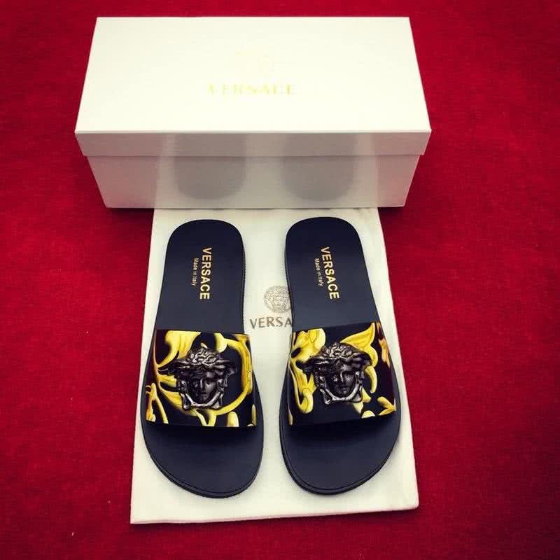 Versace New Fashion Slippers Cowhide Black And Yellow Men 5