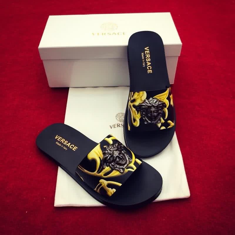 Versace New Fashion Slippers Cowhide Black And Yellow Men 6