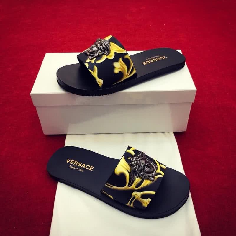 Versace New Fashion Slippers Cowhide Black And Yellow Men 3