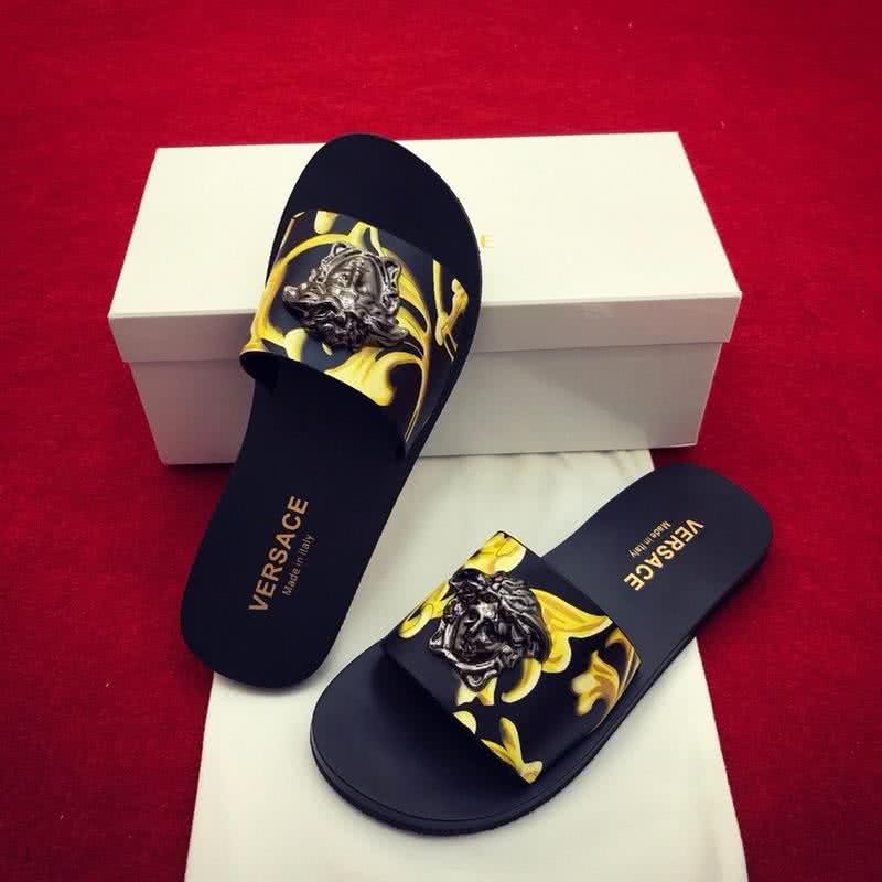 Versace New Fashion Slippers Cowhide Black And Yellow Men 7
