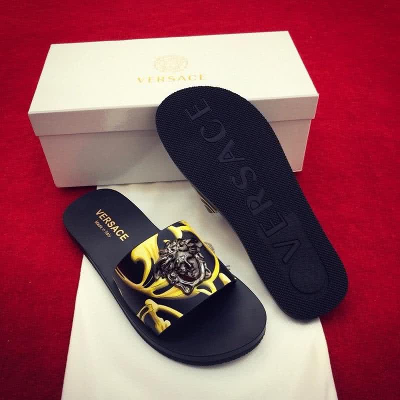Versace New Fashion Slippers Cowhide Black And Yellow Men 8