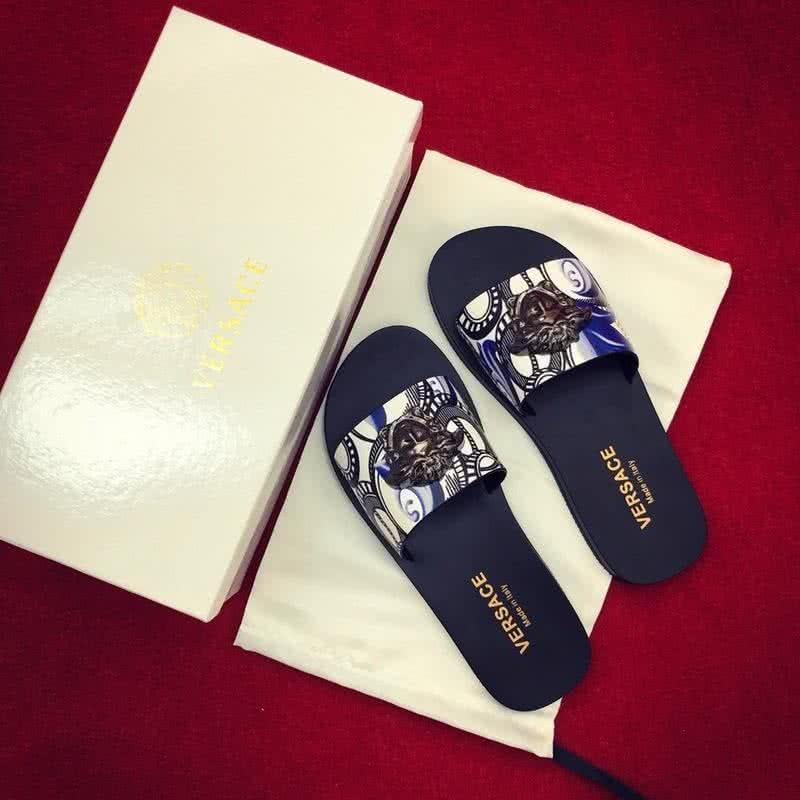 Versace New Fashion Slippers Cowhide Black White And Blue Men 2