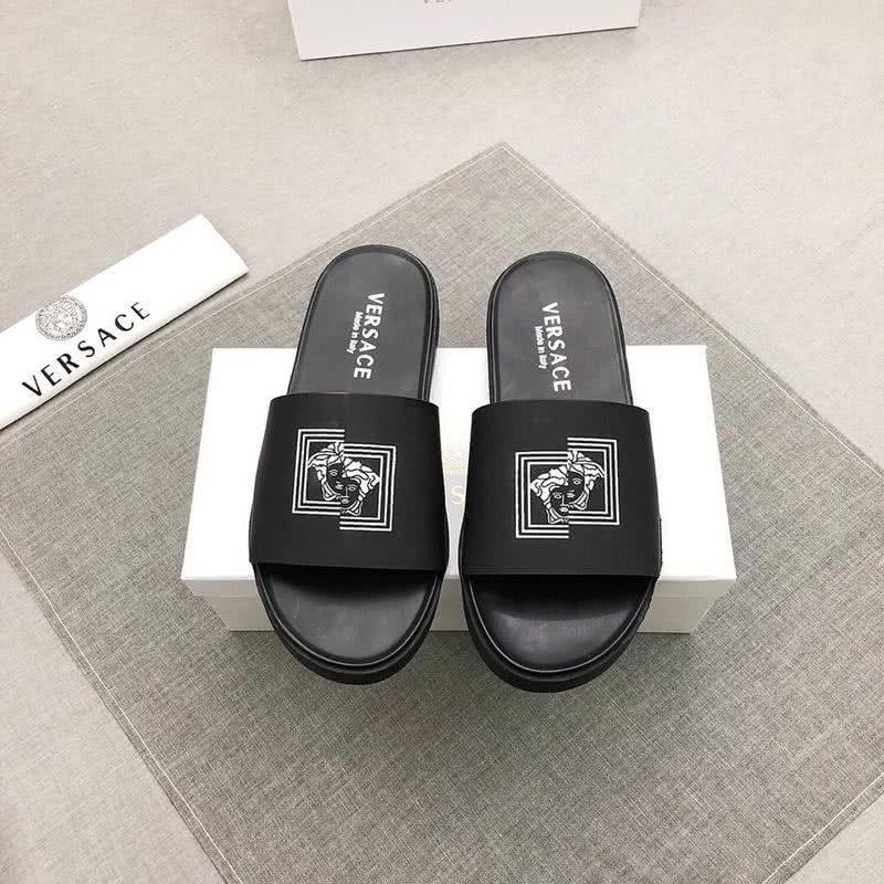 Versace Top Quality Slippers Black And White Men 1