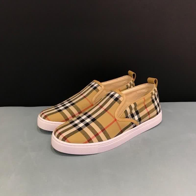 Burberry Fashion Comfortable Shoes Cowhide Yellow And White Men 2