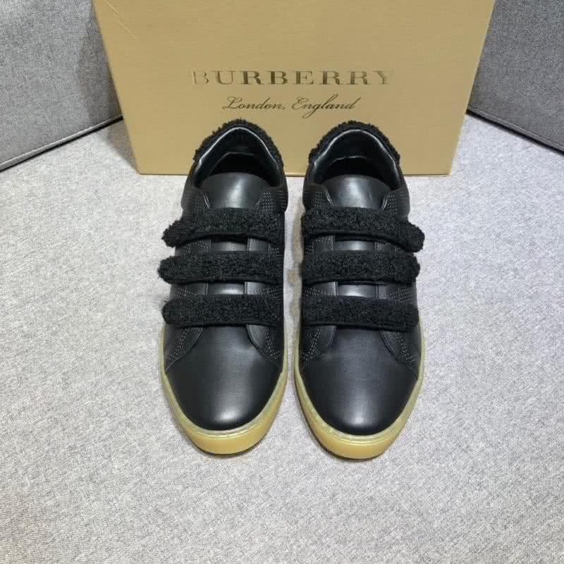 Burberry Fashion Comfortable Shoes Cowhide Black And Yellow Men 8