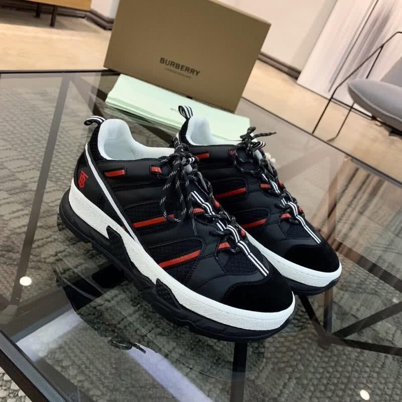 Burberry Sneakers Top Quality Black White Men 2