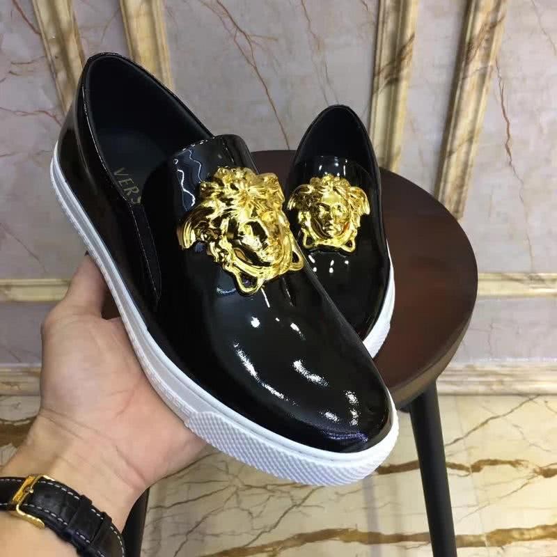 Versace New Loafers Cowhide Wear-resistant Gold Medusa Bright Black Men 4