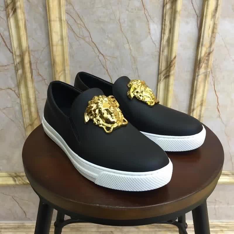 Versace New Loafers Cowhide Wear-resistant Gold Medusa Matte Black Men 1