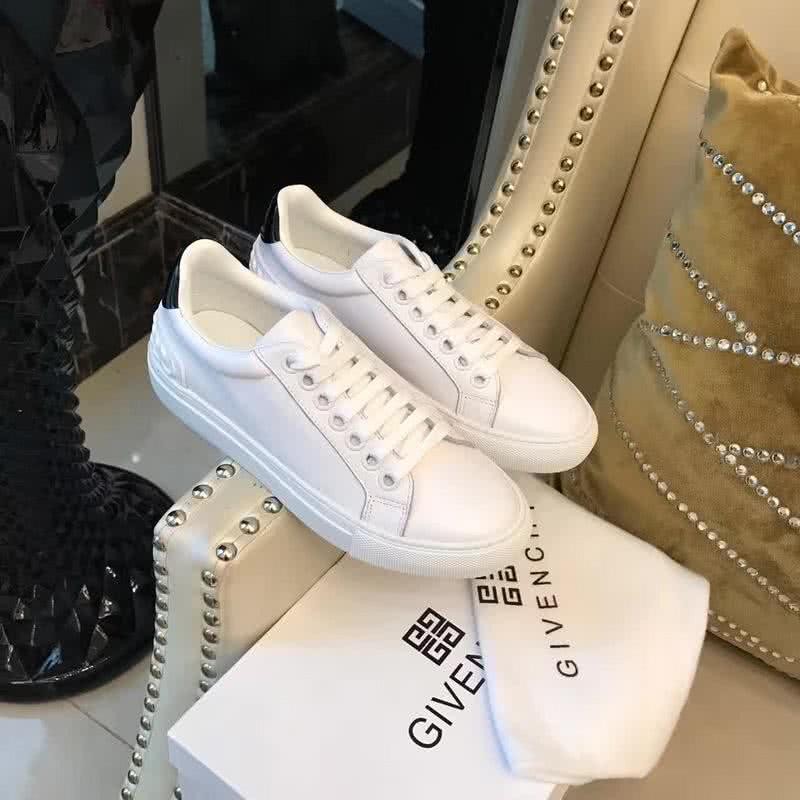Givenchy Sneakers Black Shoe Tail White Men 1