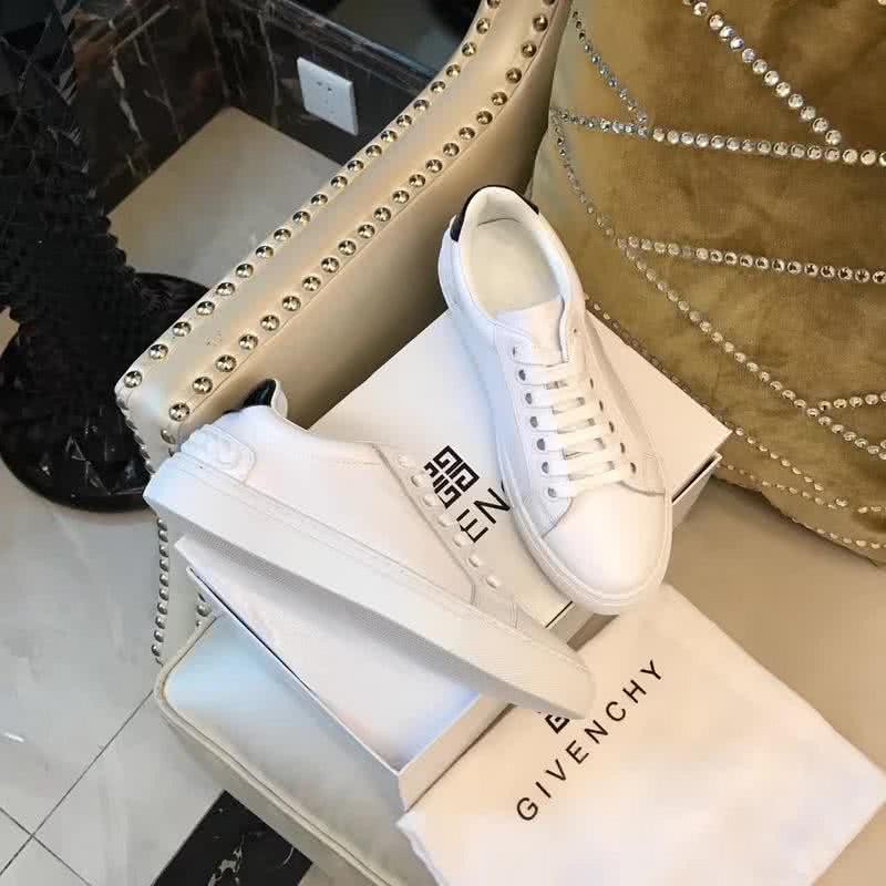 Givenchy Sneakers Black Shoe Tail White Men 3
