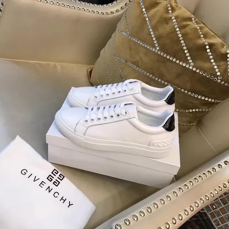 Givenchy Sneakers Black Shoe Tail White Men 4