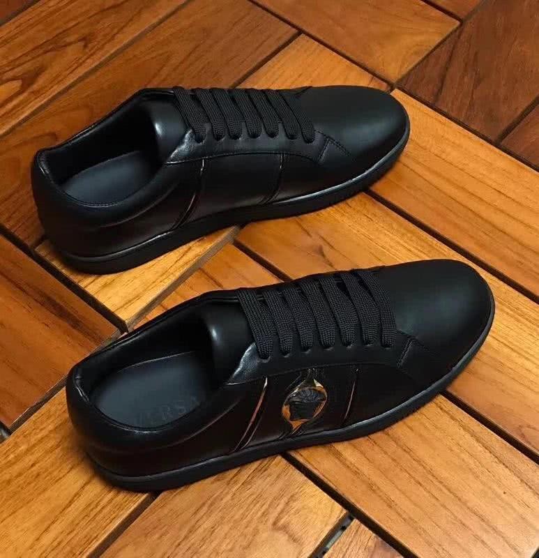 Versace Low-top Casual Shoes Cowhide Black And Gold Men 5