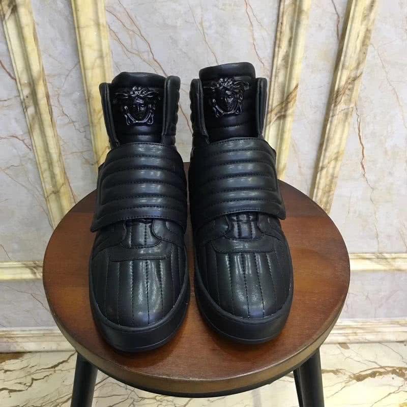Versace Classic Style Cowhide Casual Shoes Black Men 2