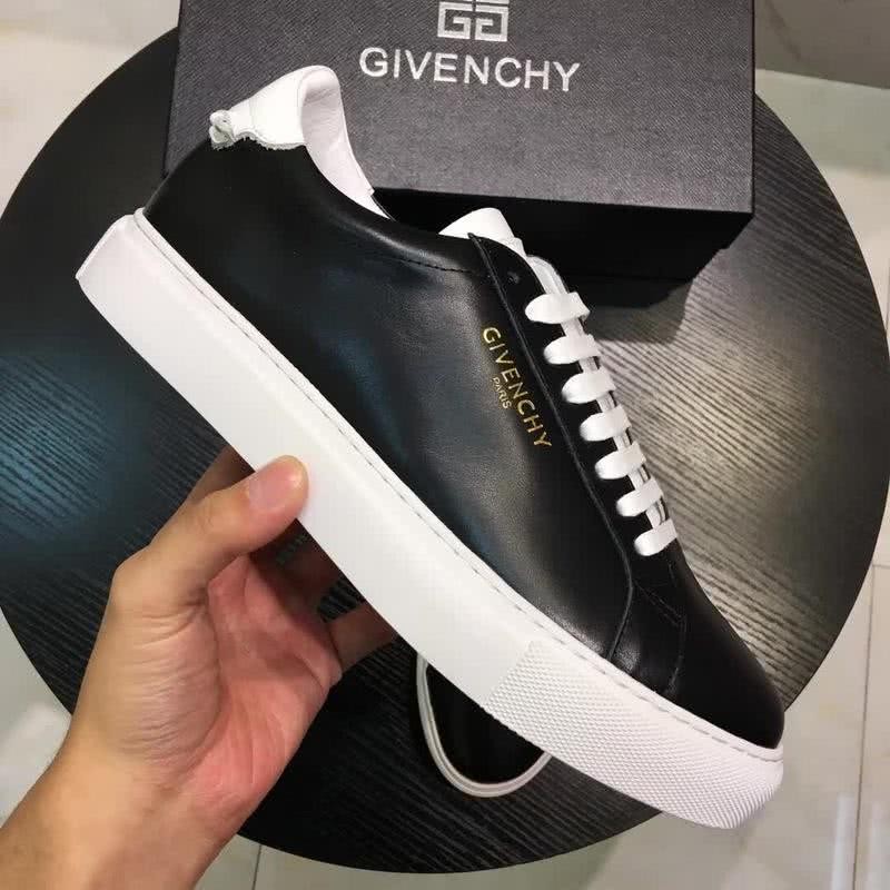 Givenchy Sneakers Black Upper White Shoelaces And Sole Men 4