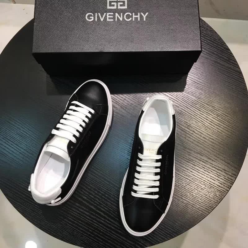 Givenchy Sneakers Black Upper White Shoelaces And Sole Men 9