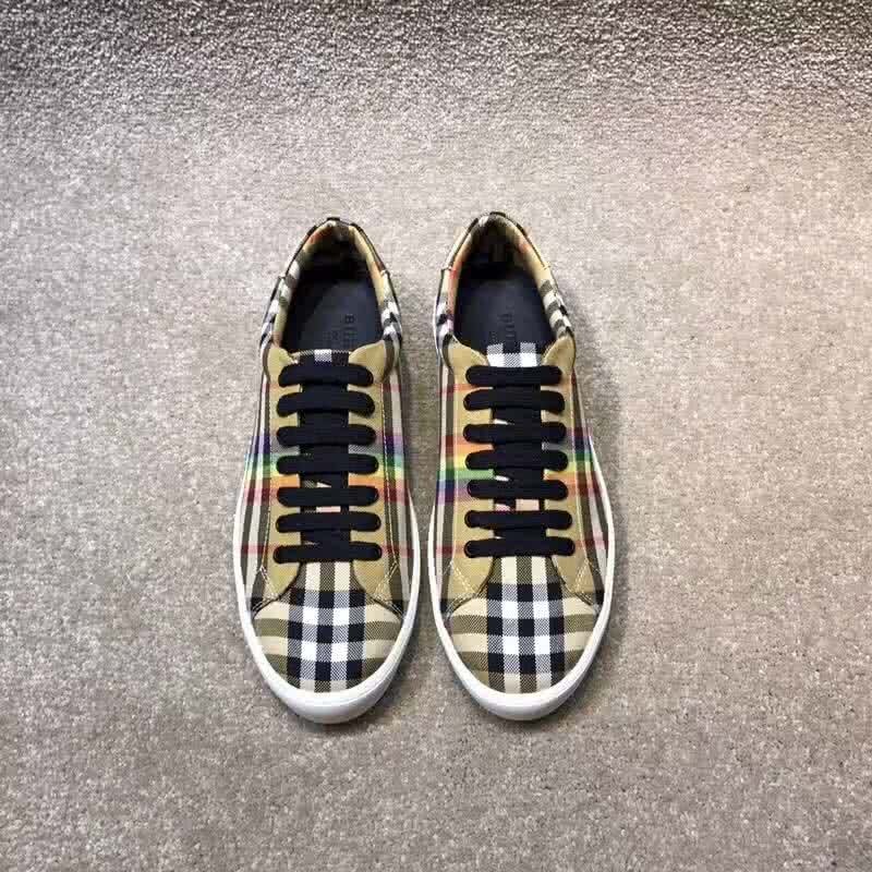 Burberry Fashion Comfortable Shoes Cowhide Yellow And White Men 2