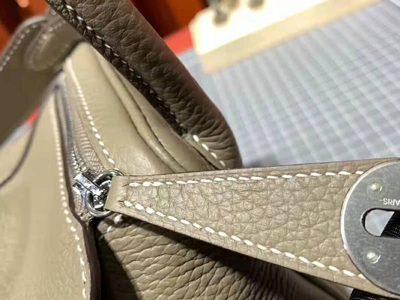 Hermes Mini Lindy Taurillon Clemence 20 Gold Hardware Grey 3