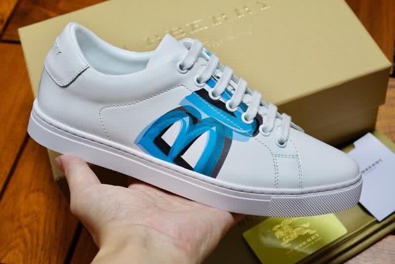 Burberry Fashion Comfortable Sneakers Cowhide Blue And White Women/Men 2