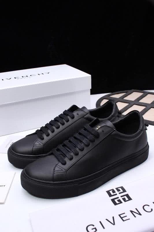 Givenchy Sneakers All Black Men And Women 1