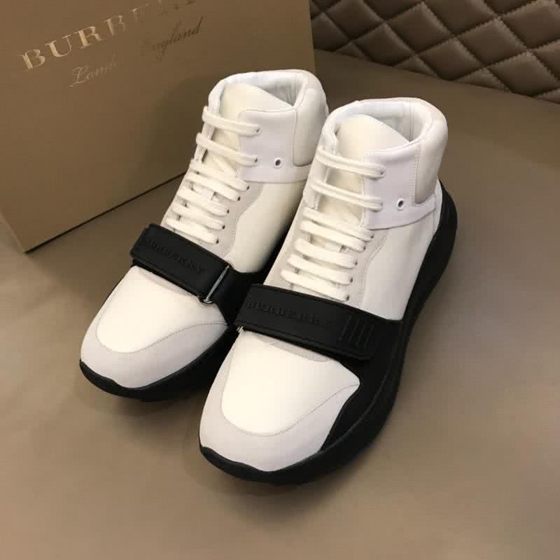 Burberry Fashion Comfortable Sneakers Cowhide White And Black Men 3