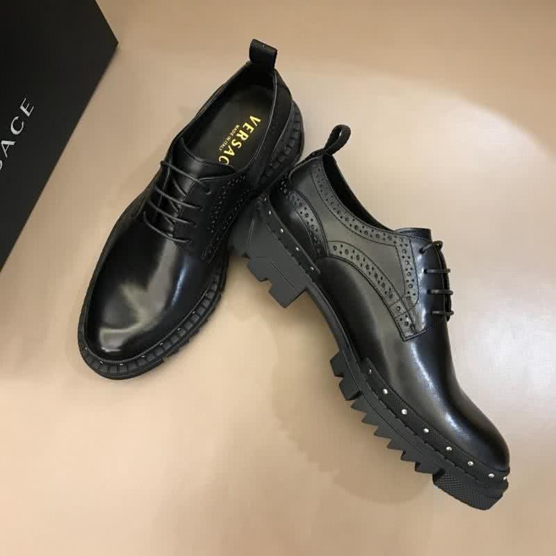 Versace Classic Style Loafers Cowhide Pattern Rivet Black Men 3