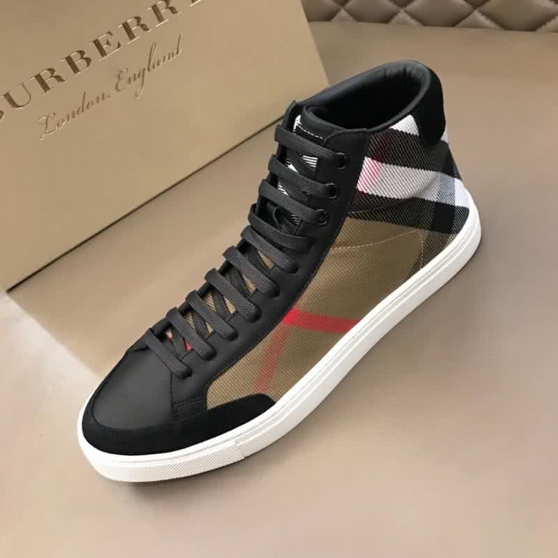 Burberry Fashion Comfortable Sneakers Cowhide Black And Yellow Men 5